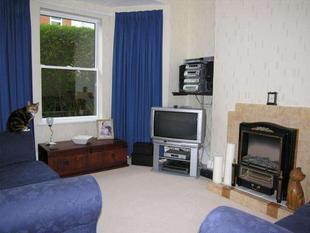 LOUNGE:
