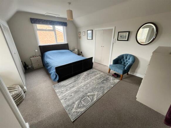 Master Bedroom.JPG