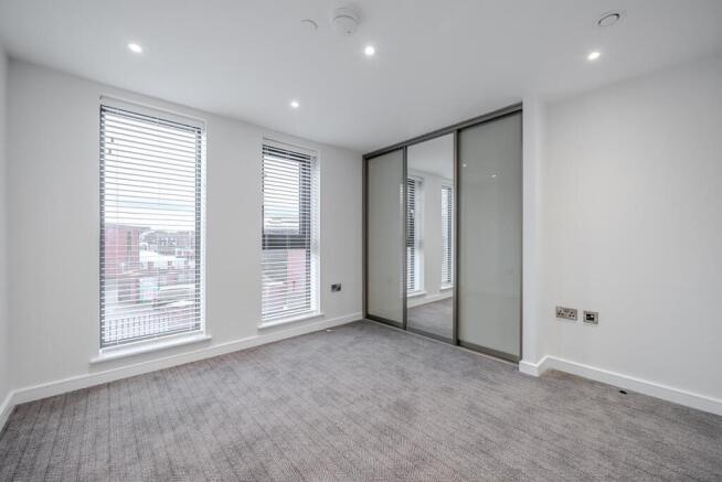2 bed Flat to rent Image 8