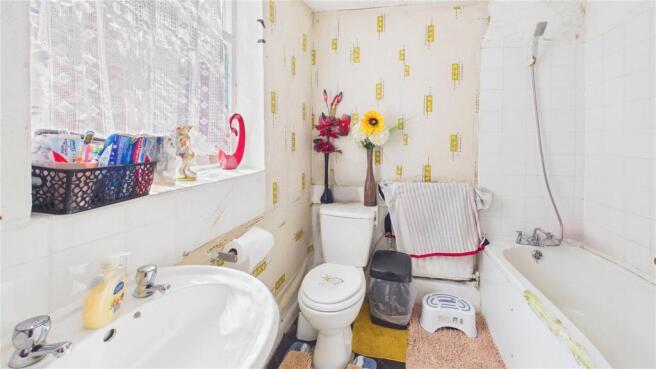 2 bed Terraced for sale Image 5