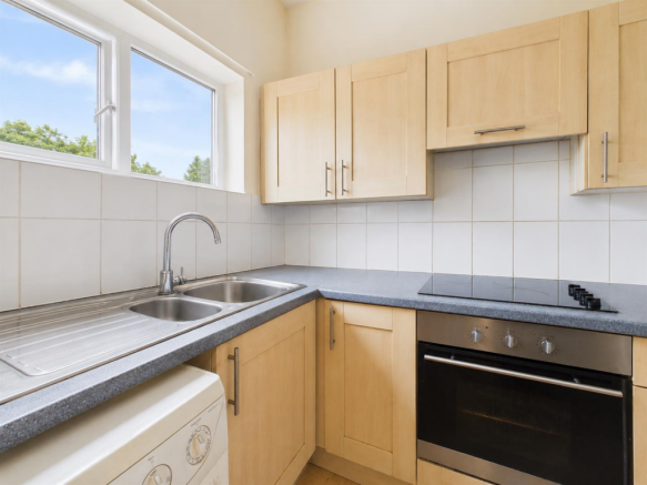 7 bed Block of Apartments for sale Image 12