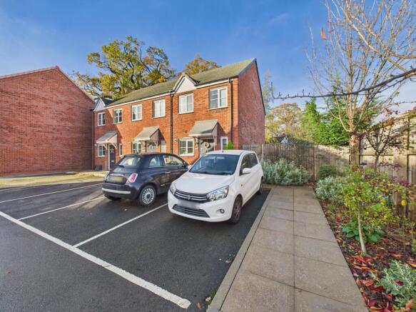 CAM05192G0-PR0179-STILL013