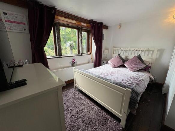 2 bed Terraced for sale Image 8