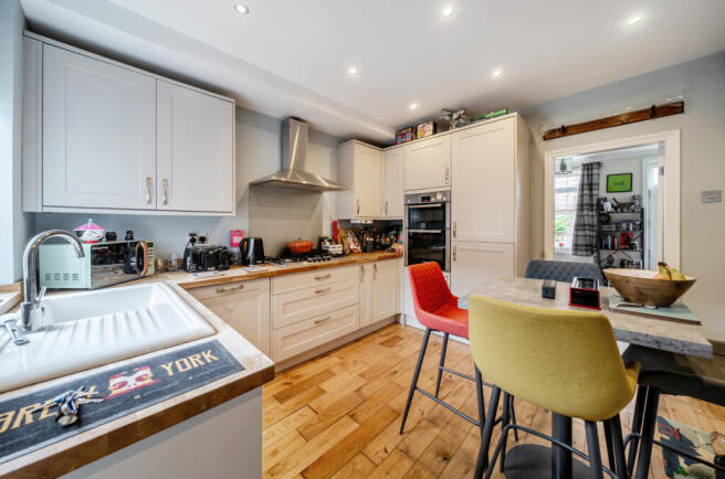 2 bed Terraced for sale Image 4