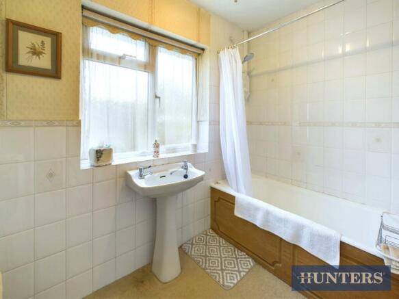 GROUND FLOOR BATHROOM