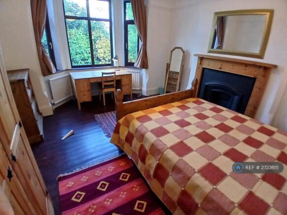 Available Double Groundfloor Bedroom