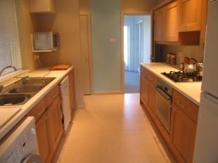 Kitchen (2)