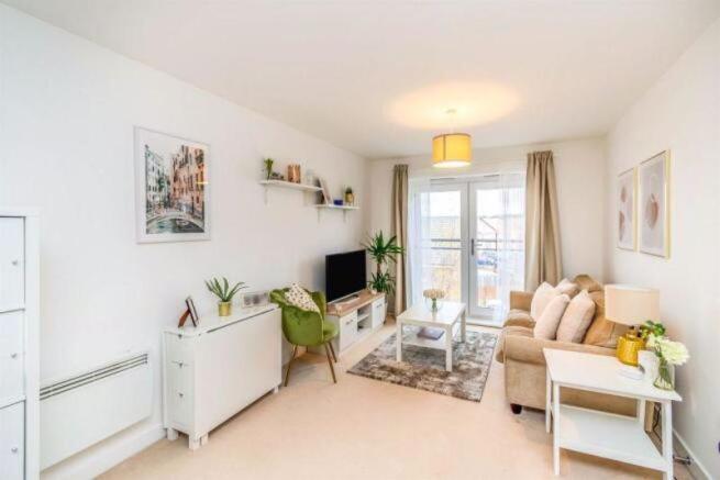 LOUNGE/KITCHEN