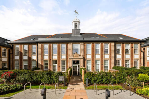 Headmaster Way, Macclesfield, SK10