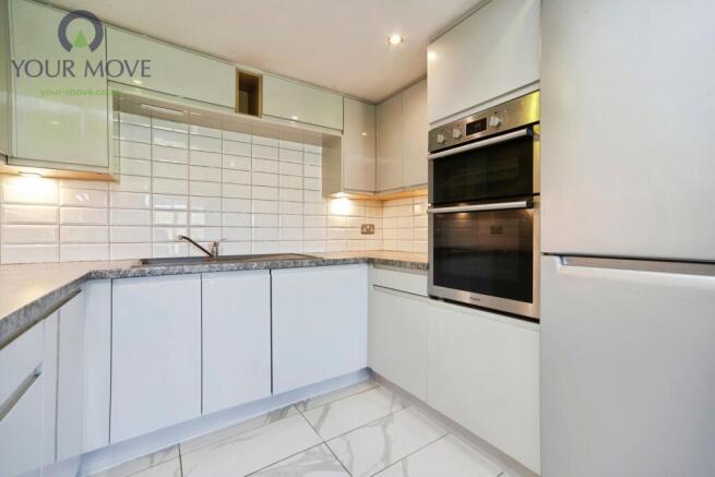 4 bed Semi-Detached for sale Image 12