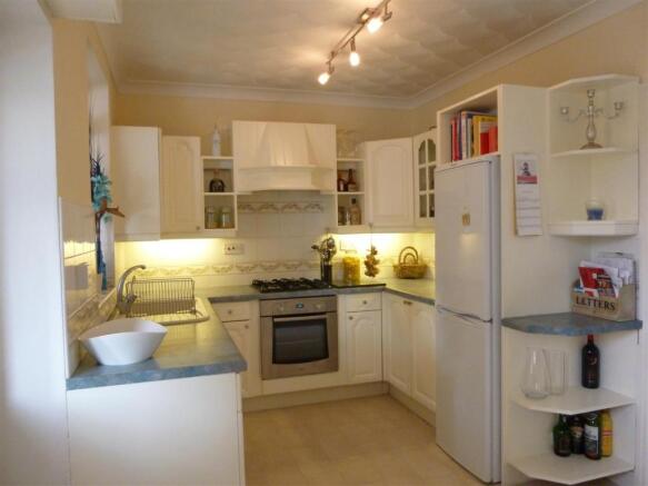Kitchen.JPG