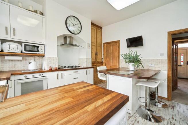 2 bed Terraced for sale Image 7
