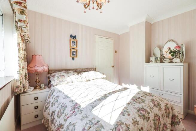 3 bed Semi-Detached for sale Image 10