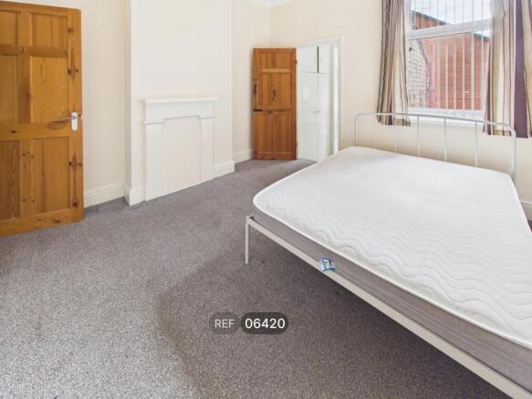 2 bed Terraced to rent Image 7