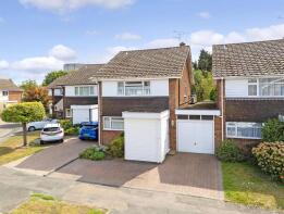 15, Luthers Close, Brentwood CM15 0DJ