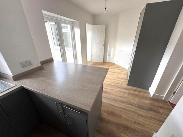 KITCHEN / DINER