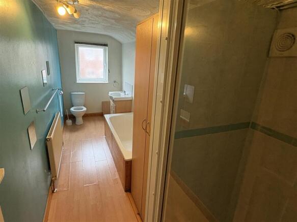 2 bed Terraced for sale Image 8