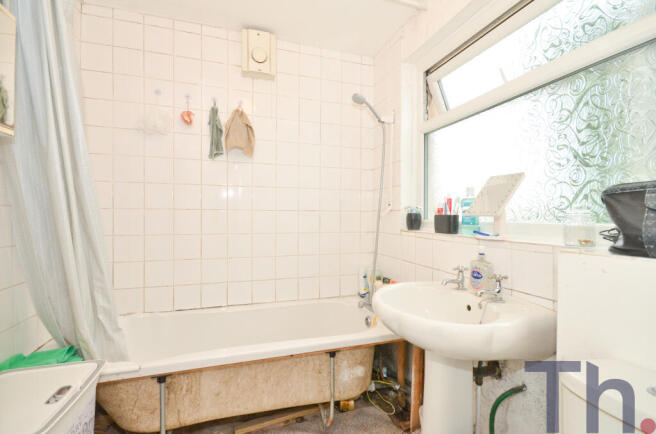 Bathroom.JPG