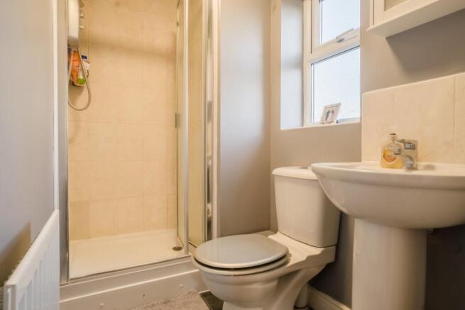 18. Ensuite
