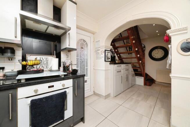 2 bed Semi-Detached for sale Image 9