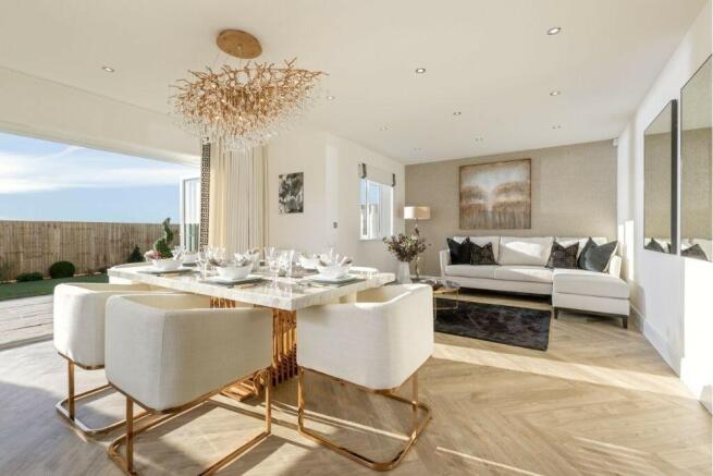 4 bed Detached for sale Image 5