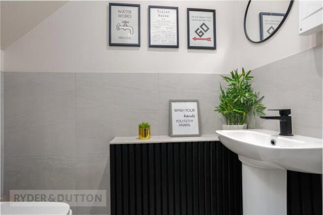 4 bed Detached for sale Image 8