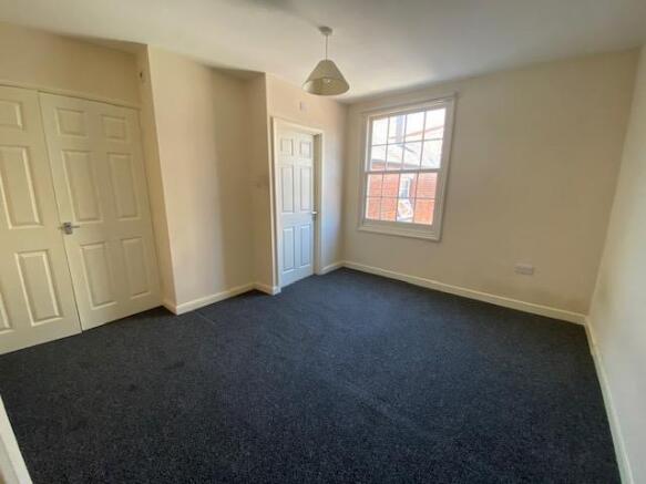 14b bedroom.jpg