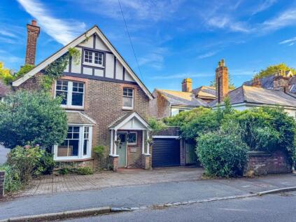 Cade Street, Heathfield, TN21
