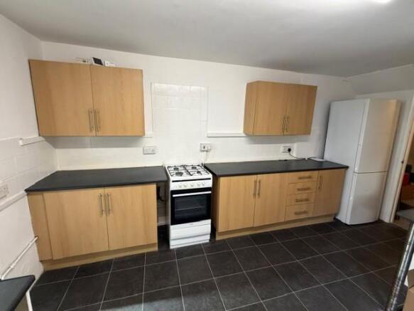 kitchen 1.jpg