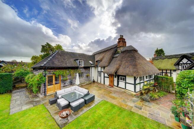 Vine Cottage (26).jpg