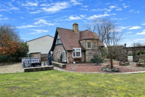 West Lodge, Tullibody Road, Alloa, Clackmannanshire, FK10