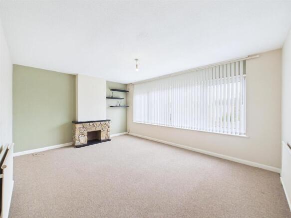 5 bedroom house for auction, Stapleton (12).jpg