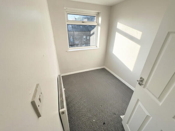 3 bed Town House to rent Image 12
