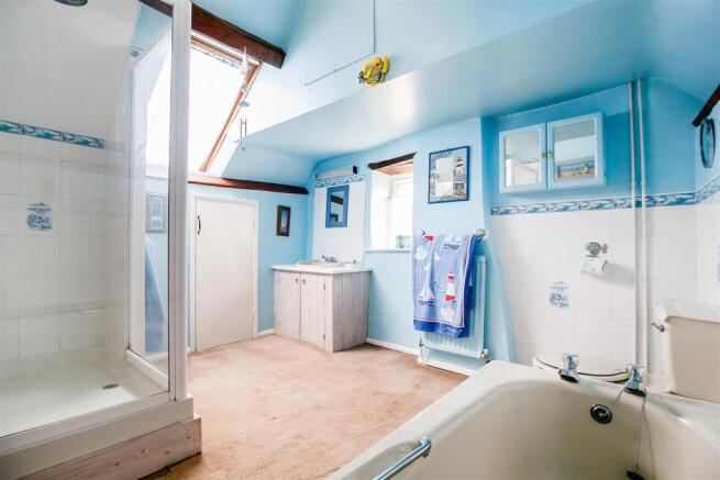 8299564-interior28.jpg
