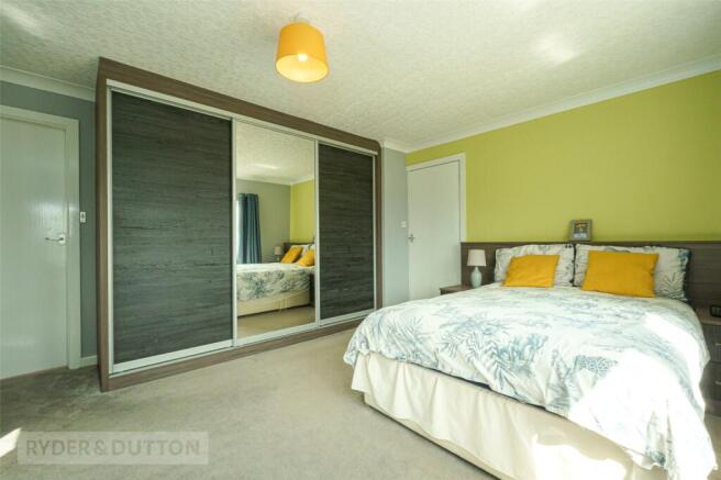3 bed Detached for sale Image 10