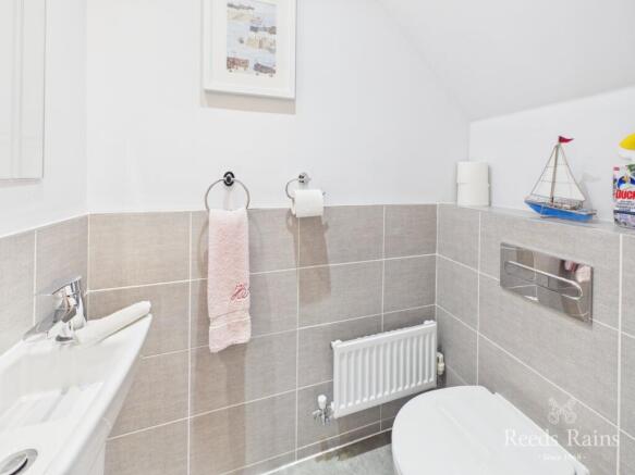 4 bed Detached for sale Image 11
