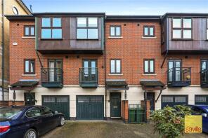 11, Fairfax Mews, Silvertown, London E16 1TY
