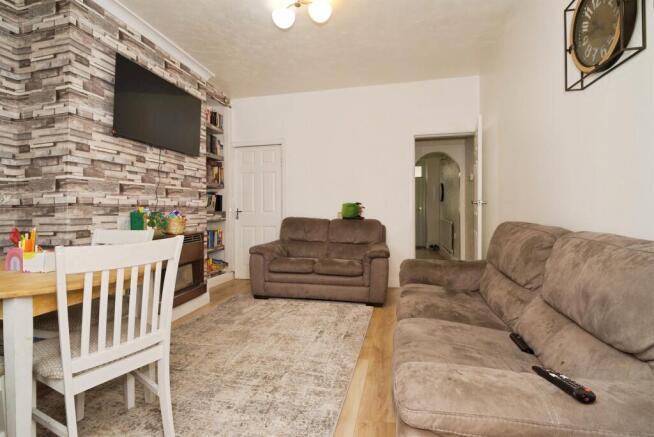 3 bed Terraced for sale Image 4