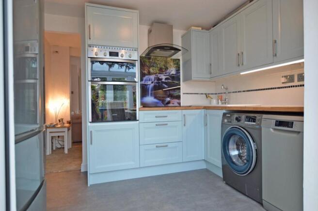 Kitchen 1.jpg