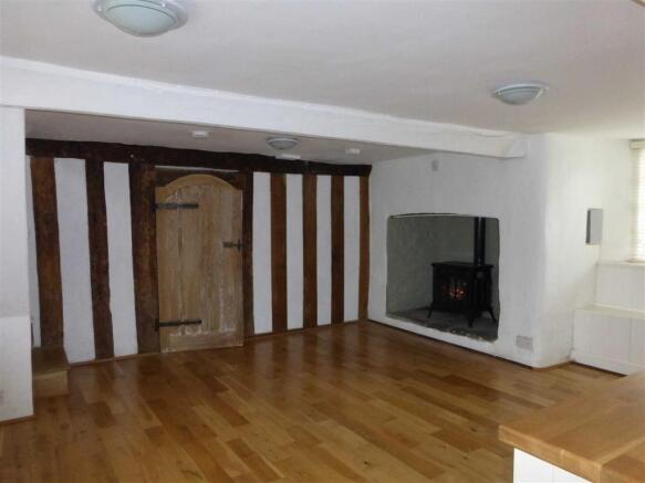 KITCHEN/ DINING ROOM