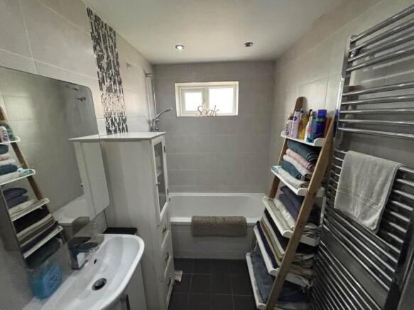 3 bed Detached for sale Image 12