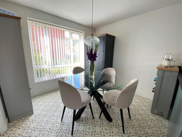 Dining Area.jpg