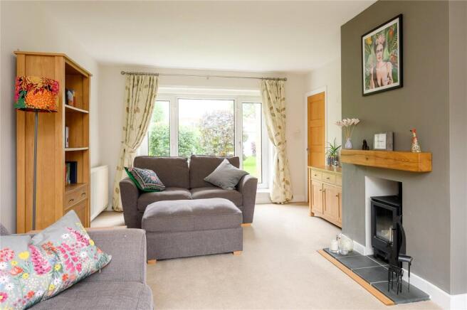 4 bed Detached for sale Image 3
