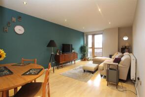 50, 2 Balmoral Place, Bowman Lane, Leeds LS10 1HR