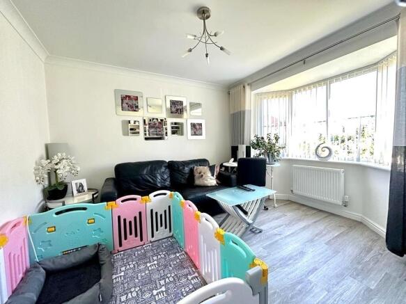 4 bed Detached for sale Image 7