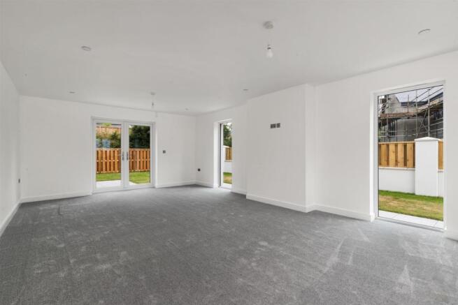 2 Ashmoor Gardens  -  Final Edits_ (3 of 41).jpg