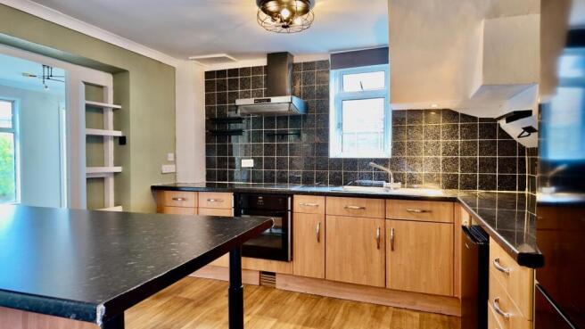 Kitchen_11_Belloc_Close.jpeg