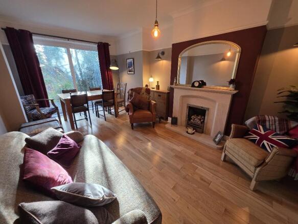 Spacious Living/Dining Room