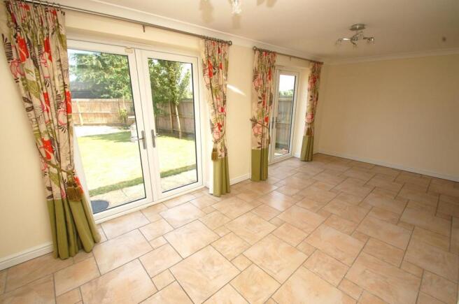 Family/dining room