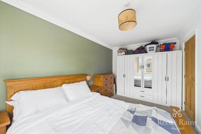 3 bed Detached for sale Image 12